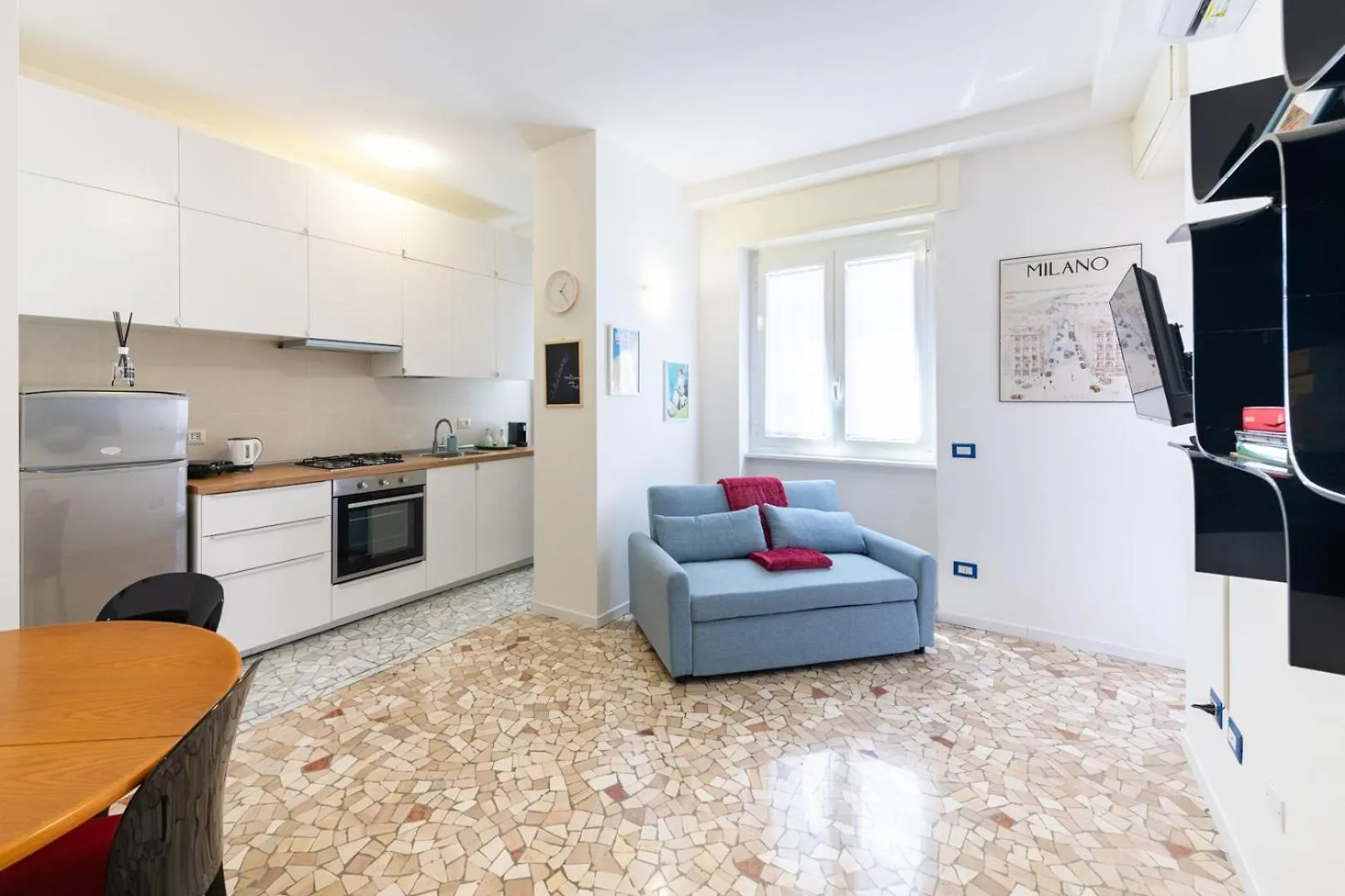 Metro M3 - 10 Min Duomo - Cozy Apt W Balcony And Ac Milaan Italië