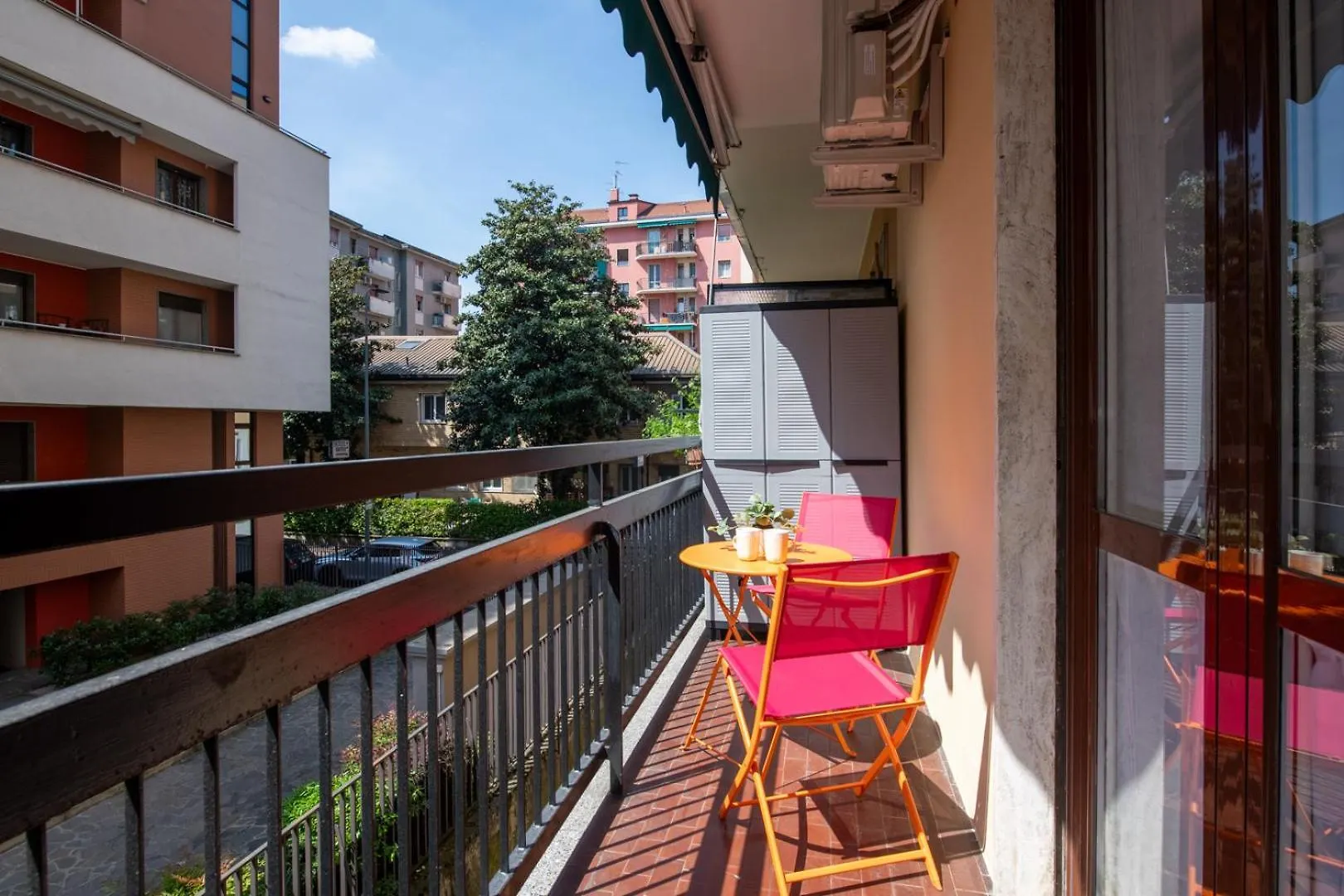 Metro M3 - 10 Min Duomo - Cozy Apt W Balcony And Ac Milánó Apartman